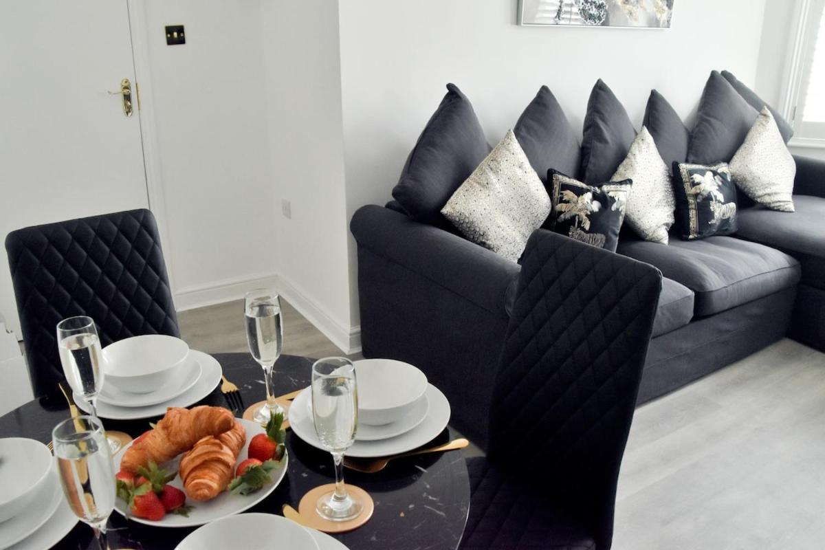 Modern Town Centre Flat - Free Shared Parking, King Size Bed, 5 Minutes Walk To Beach Bournemouth Exterior foto