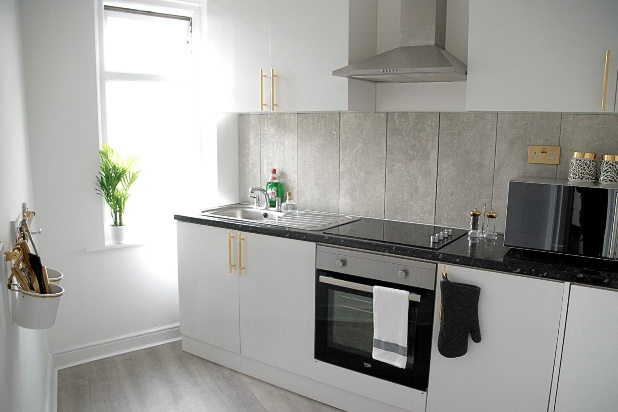 Modern Town Centre Flat - Free Shared Parking, King Size Bed, 5 Minutes Walk To Beach Bournemouth Exterior foto